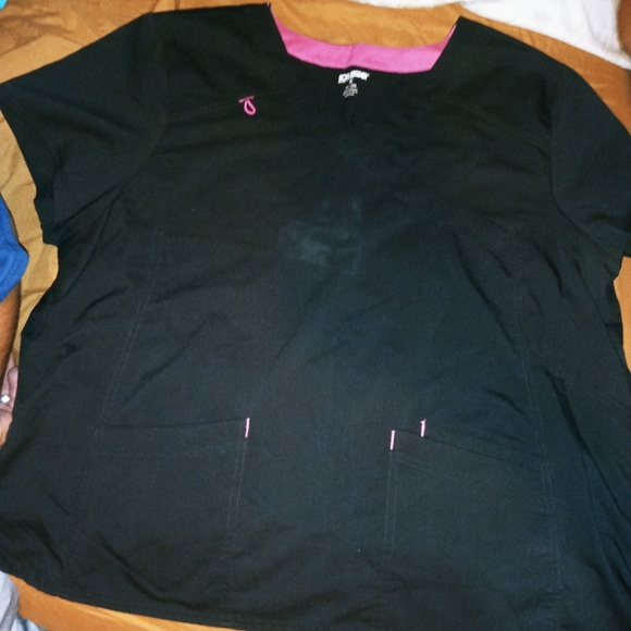 SCRUB TOPS - Picture 3 of 5